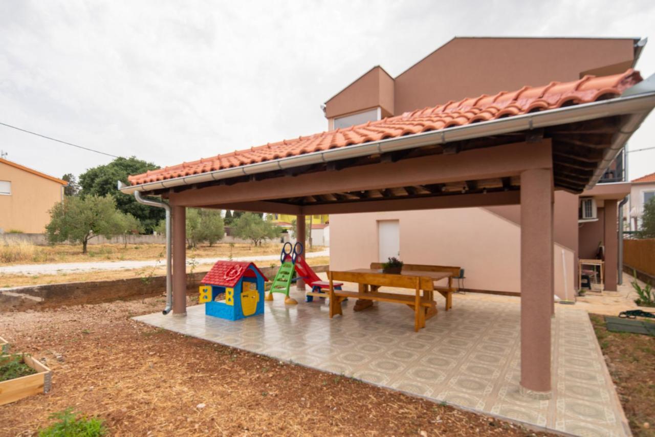 דירות ביוגראד נה מורו Apartman L&A מראה חיצוני תמונה