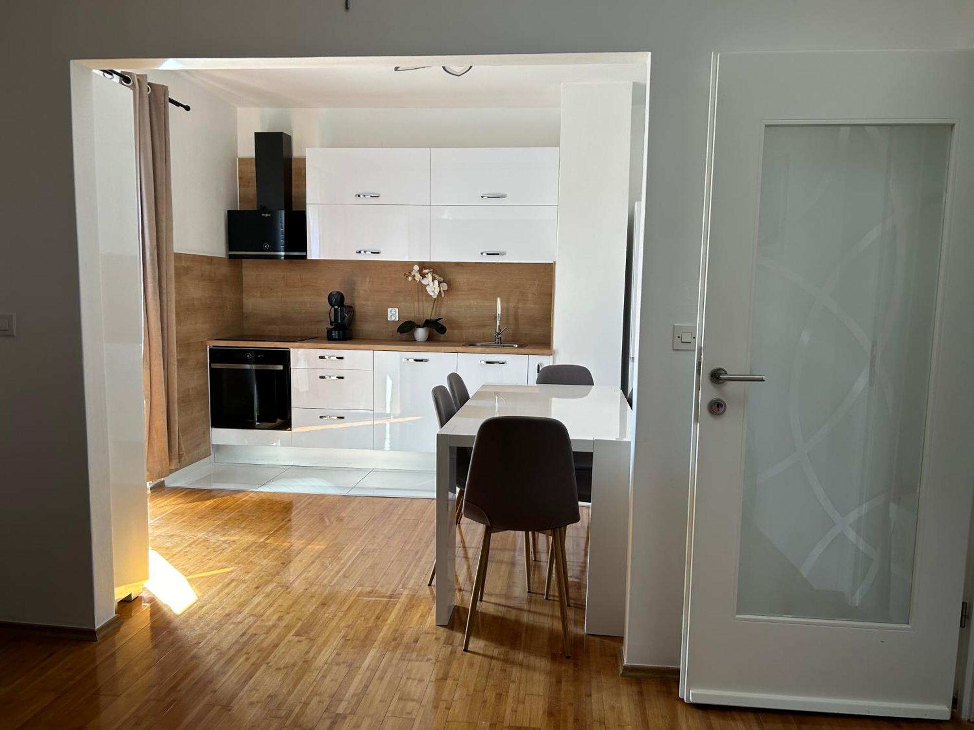 דירות ביוגראד נה מורו Apartman L&A מראה חיצוני תמונה