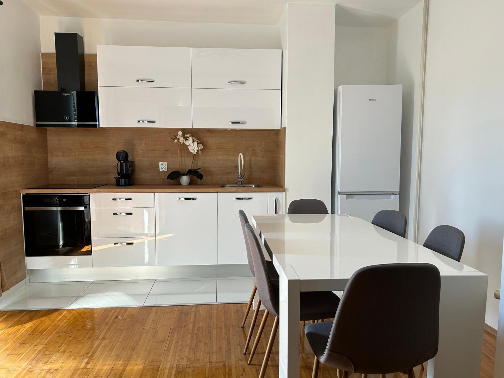דירות ביוגראד נה מורו Apartman L&A מראה חיצוני תמונה