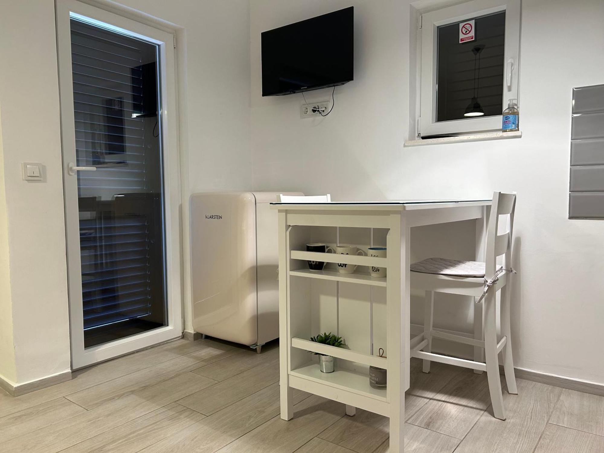 דירות ביוגראד נה מורו Apartman L&A מראה חיצוני תמונה